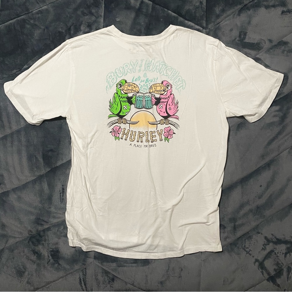 hurley green & pink graphic tshirt